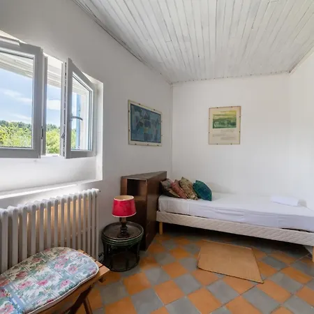 Maison Avec Piscine - Proche Avignon - Wifi Gratuit * Sauveterre (Gard)