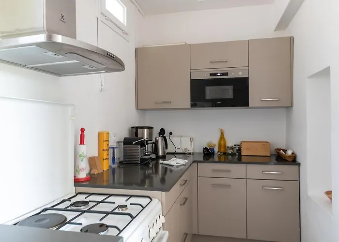 Maison Avec Piscine - Proche Avignon - Wifi Gratuit Sauveterre (Gard)